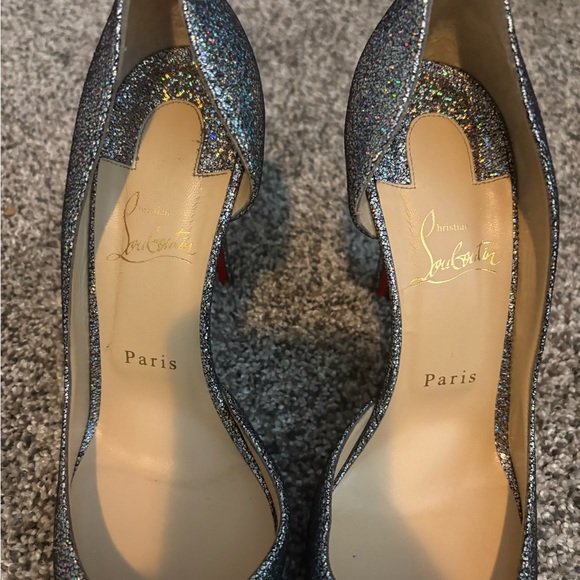 Elegant Glitter Pumps - Picture 2 of 7